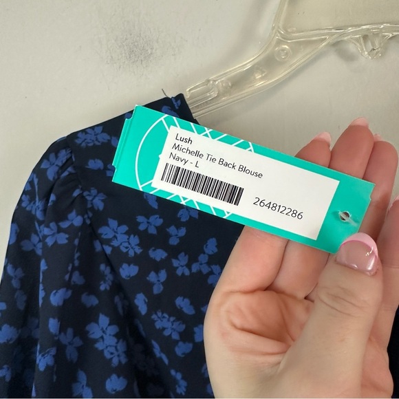 Lush | Black and Blue Floral Tie Back Blouse Size Large NWT - Picture 5 of 8